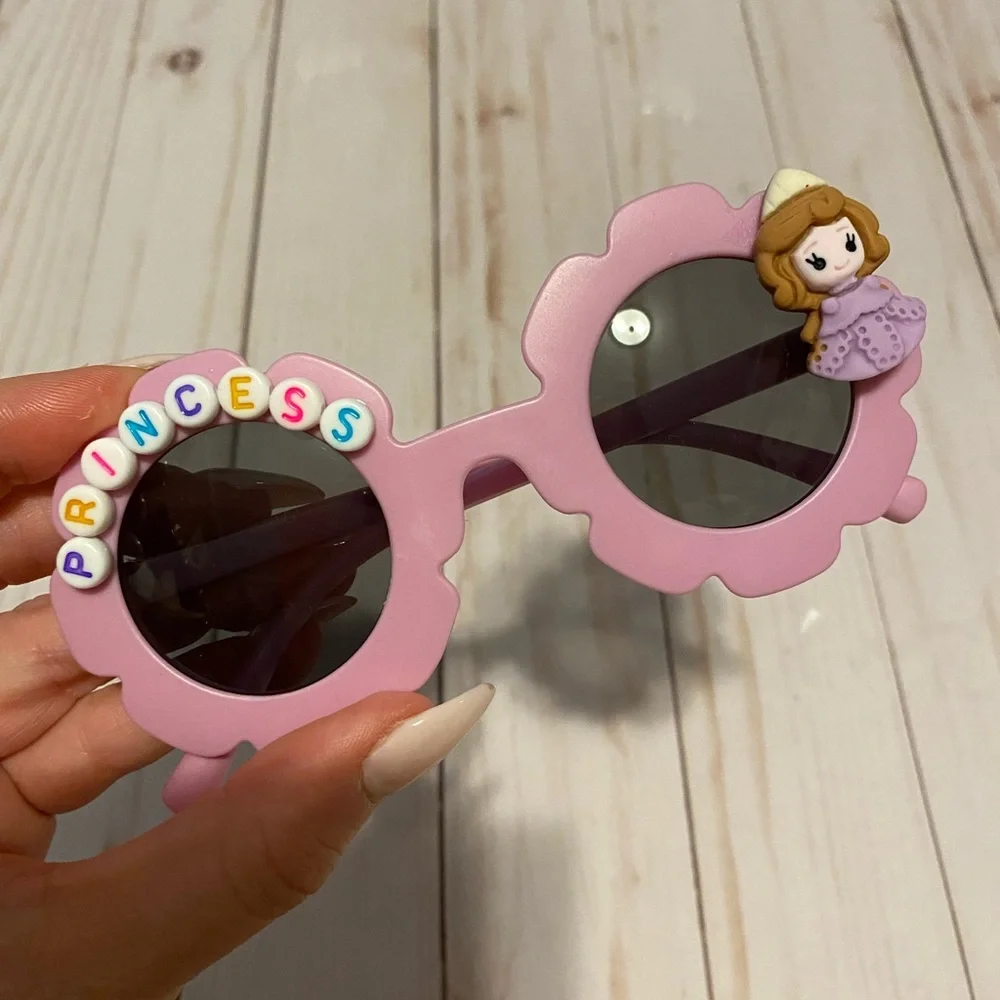 Girls light purple flower shaped princess sunglasses